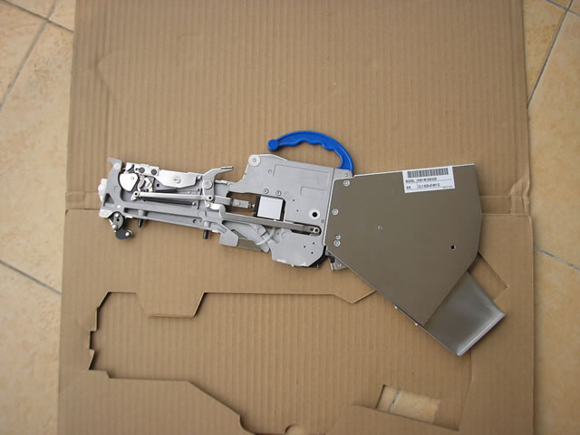 KW1-M1300-000 Part nr.: 9498 396 00340 CL82MM 0402ɴ